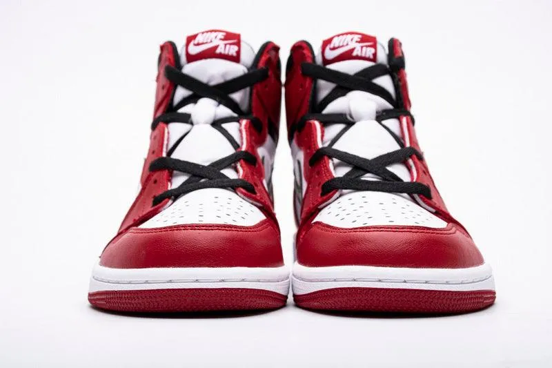 AIR JORDAN 1 HIGH OG " CHICAGO "