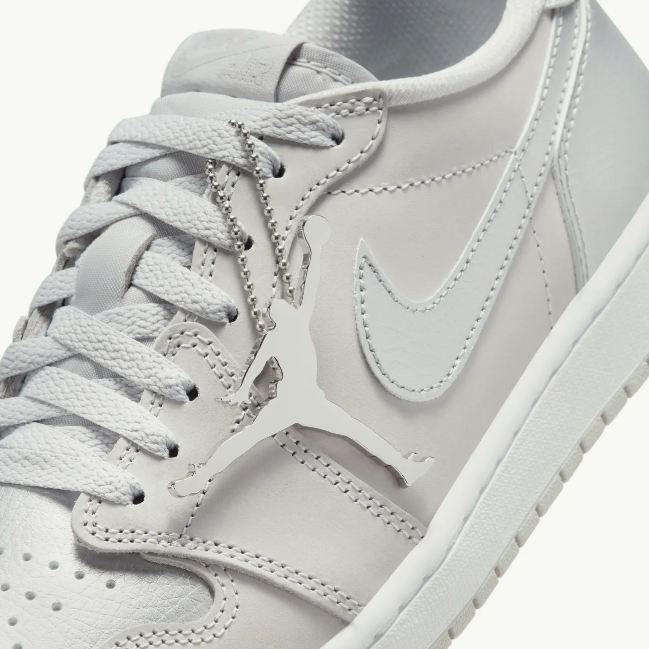 Air Jordan 1 Retro low OG - 'Metallic Silver'