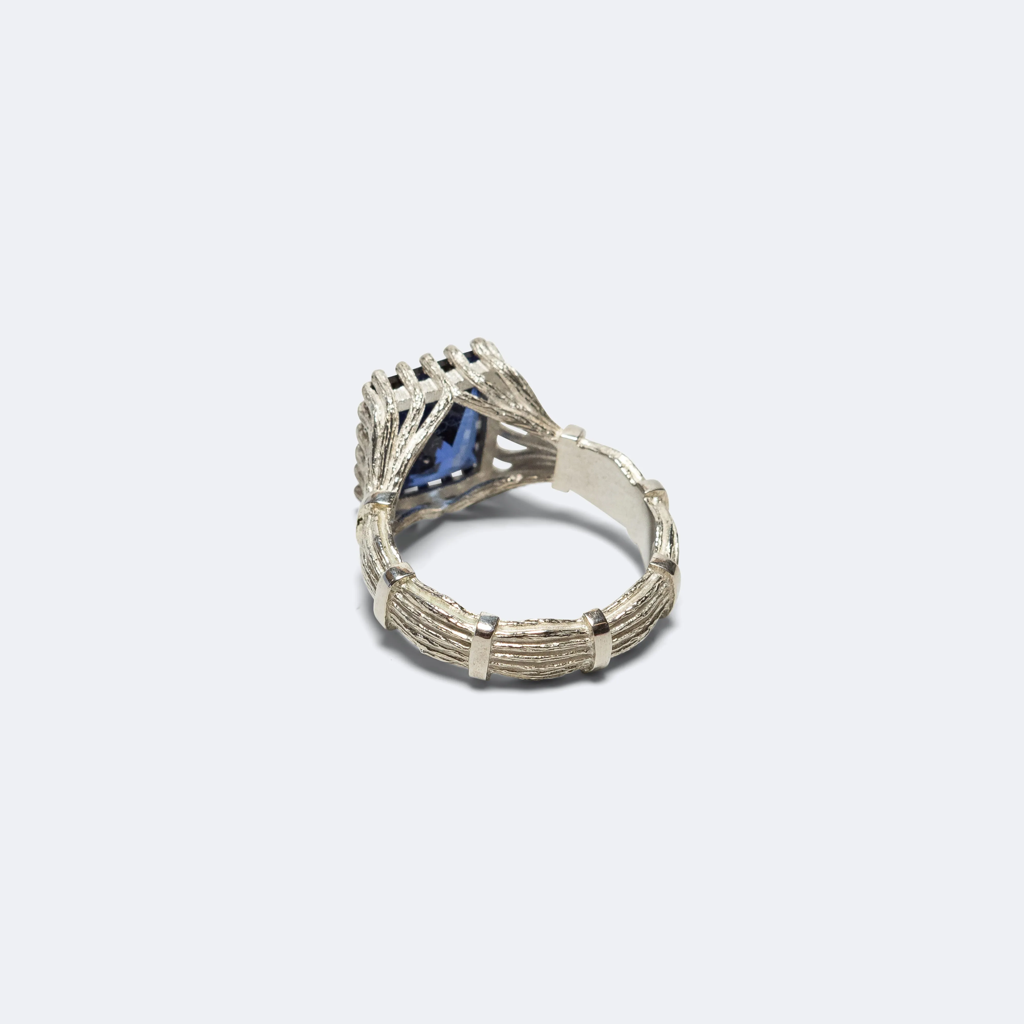 Baguette Cut Bound Willow Ring - 925 Silver/Blue Sapphire