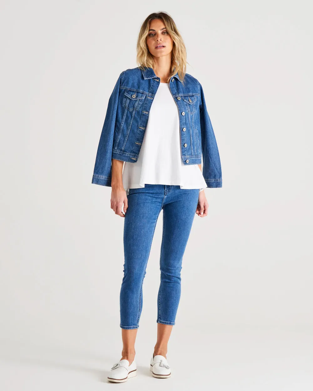 Betty Basics Carli Denim Jacket Light Blue Wash