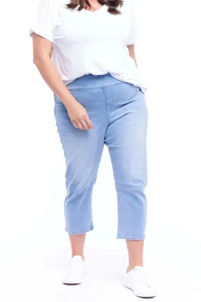 Betty Basics Maisie Capri Jean in Ice Blue