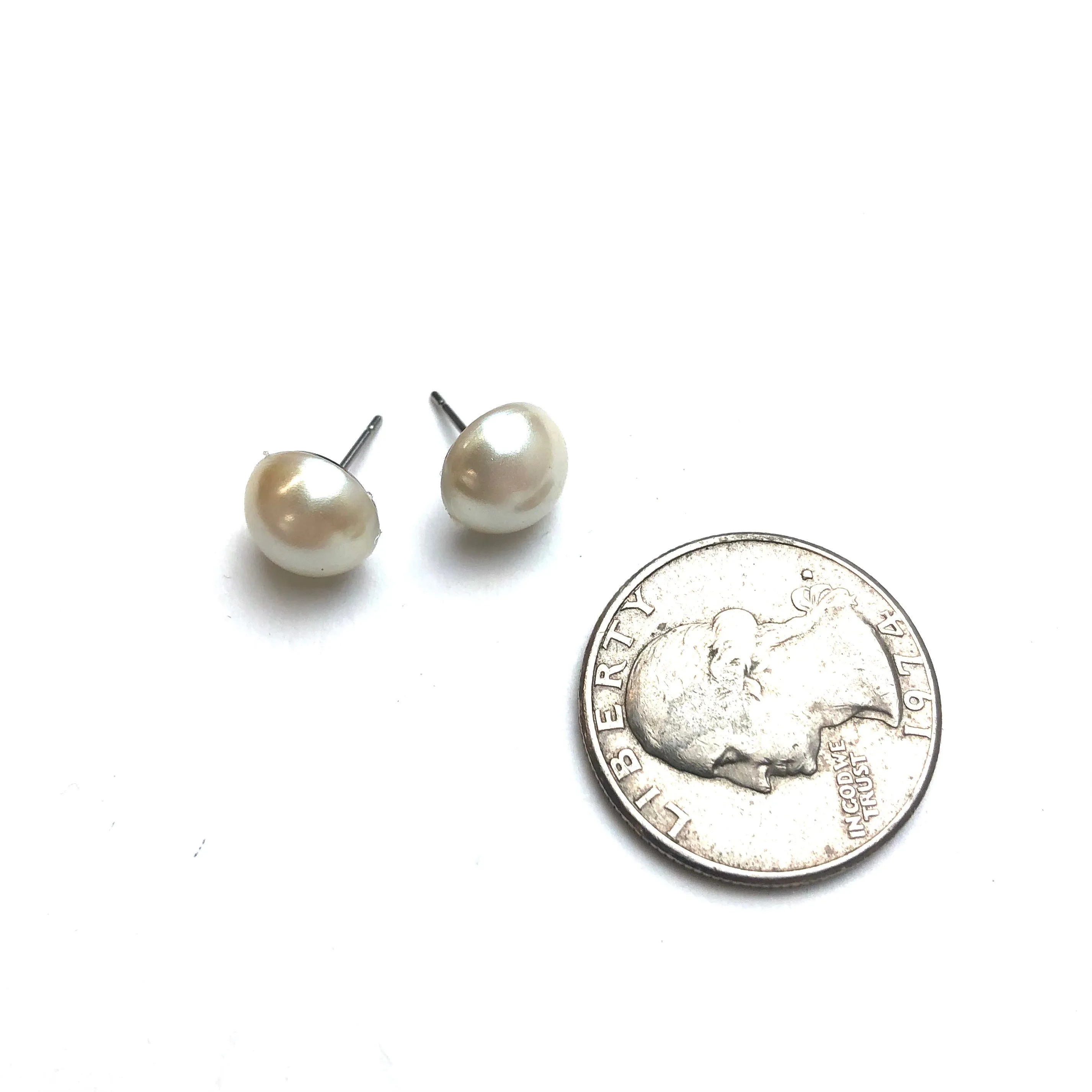 Cream Pearl Mini Retro Button Stud Earrings