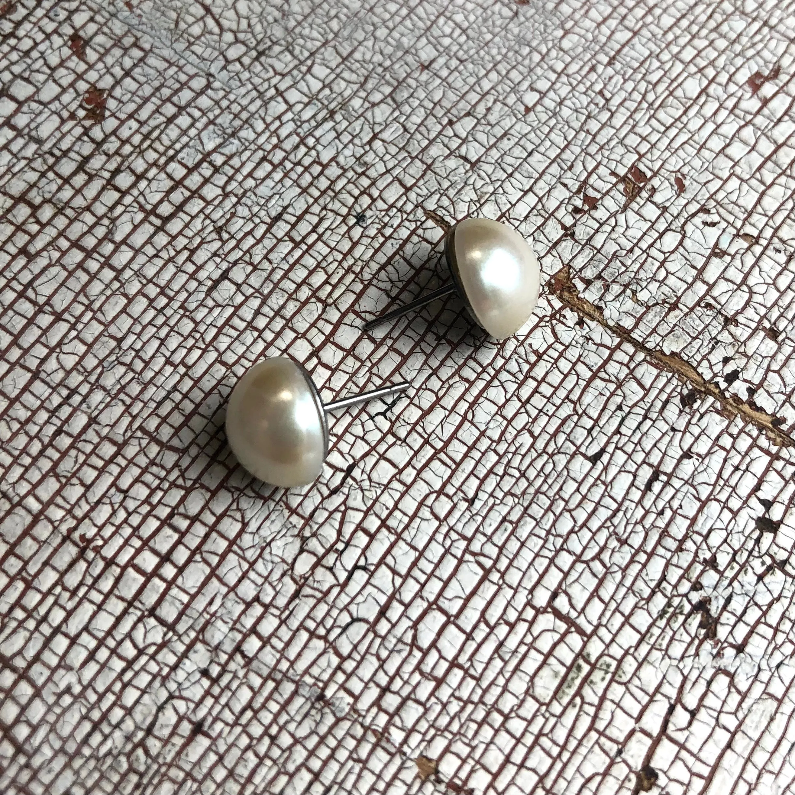 Cream Pearl Mini Retro Button Stud Earrings