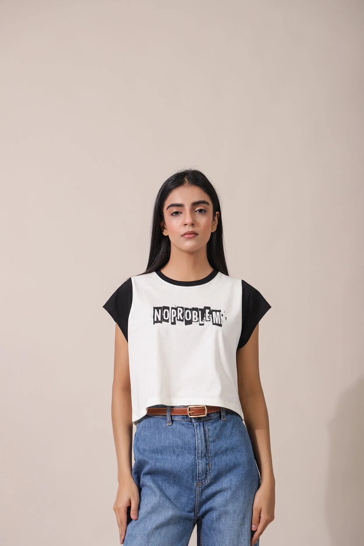 CROPPED GRAPHIC TEE