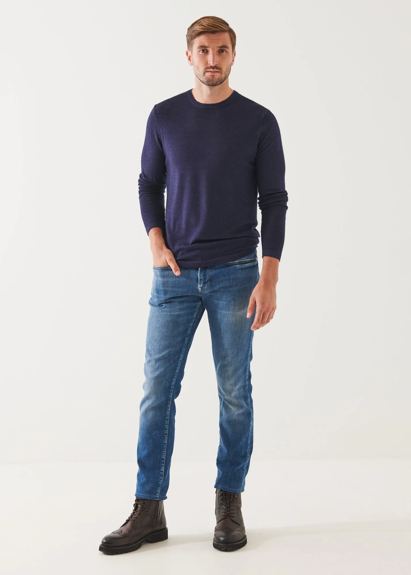 EXTRA-FINE MERINO VINTAGE WASH CREWNECK