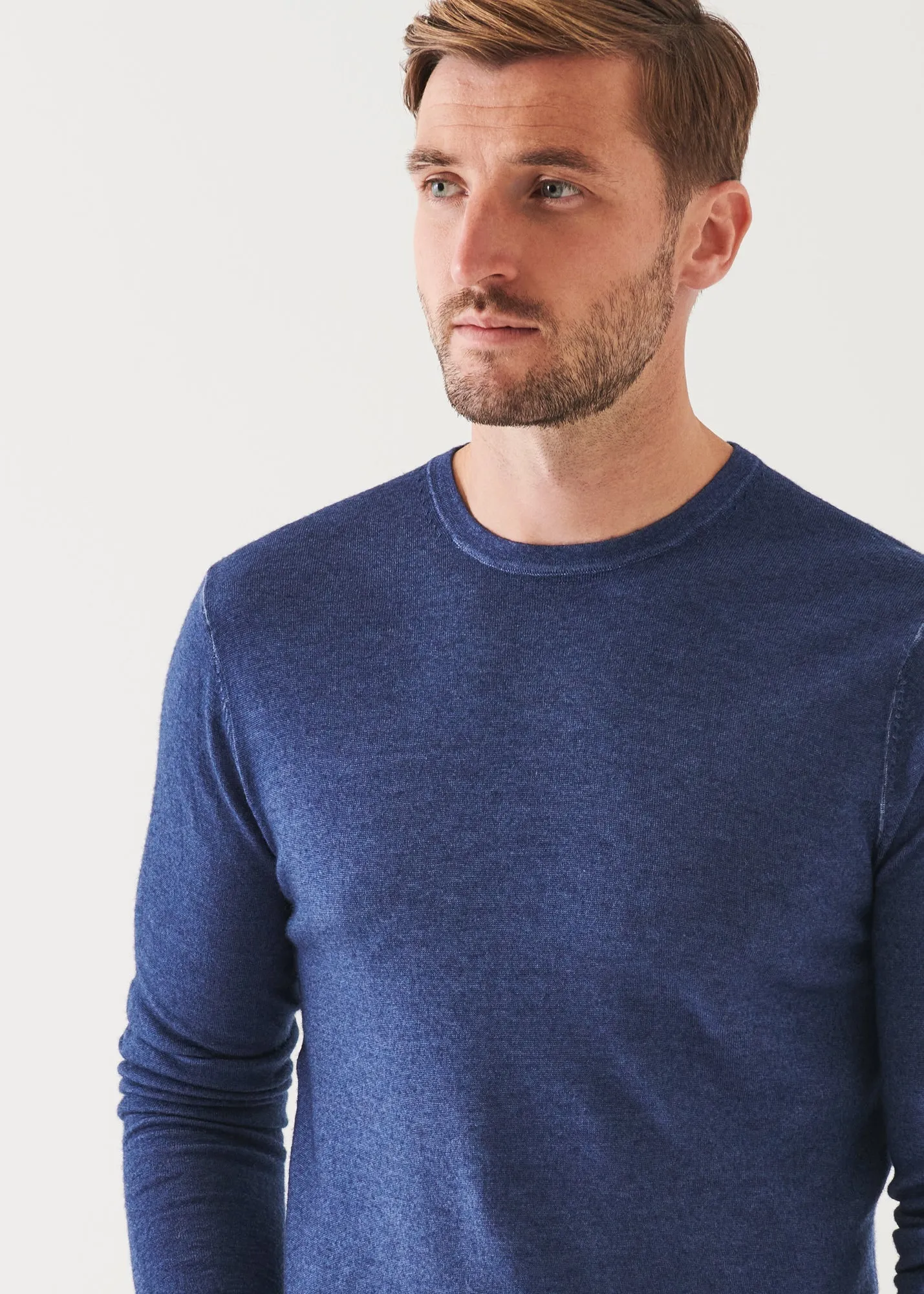 EXTRA-FINE MERINO VINTAGE WASH CREWNECK