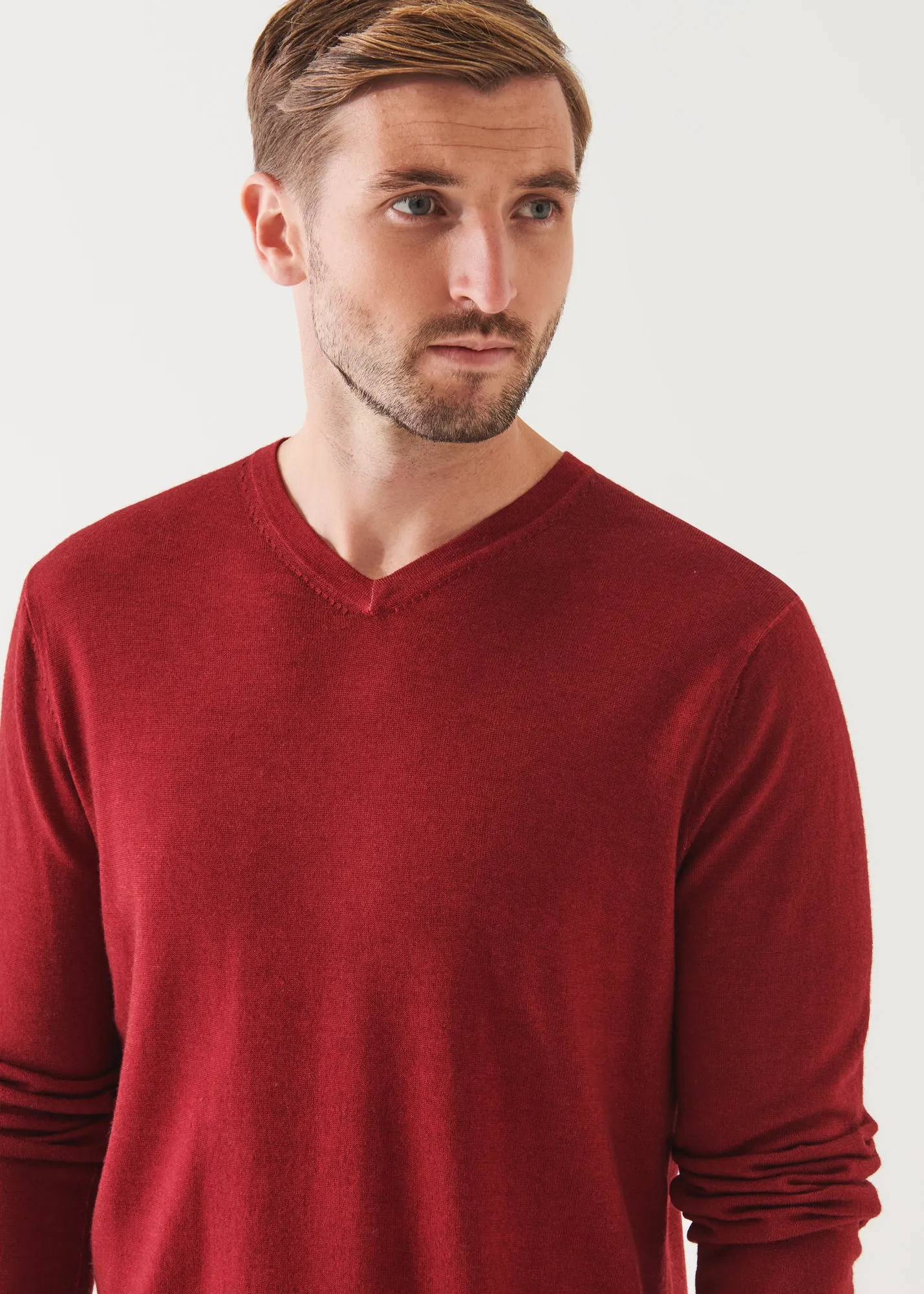 EXTRA-FINE MERINO VINTAGE WASH V-NECK