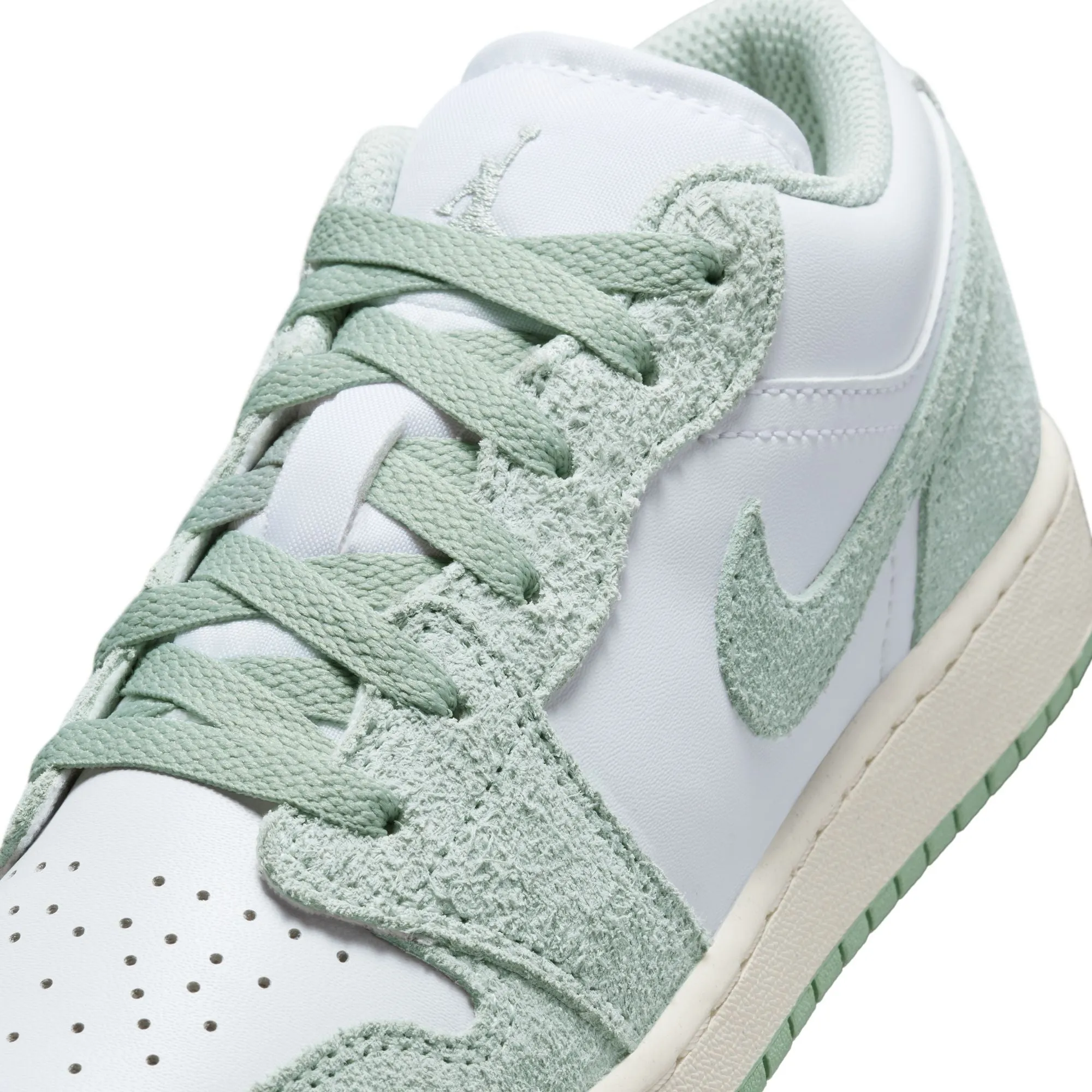 Grade School Air Jordan 1 Low SE GS White/Sea Foam-Sail FN9137-131