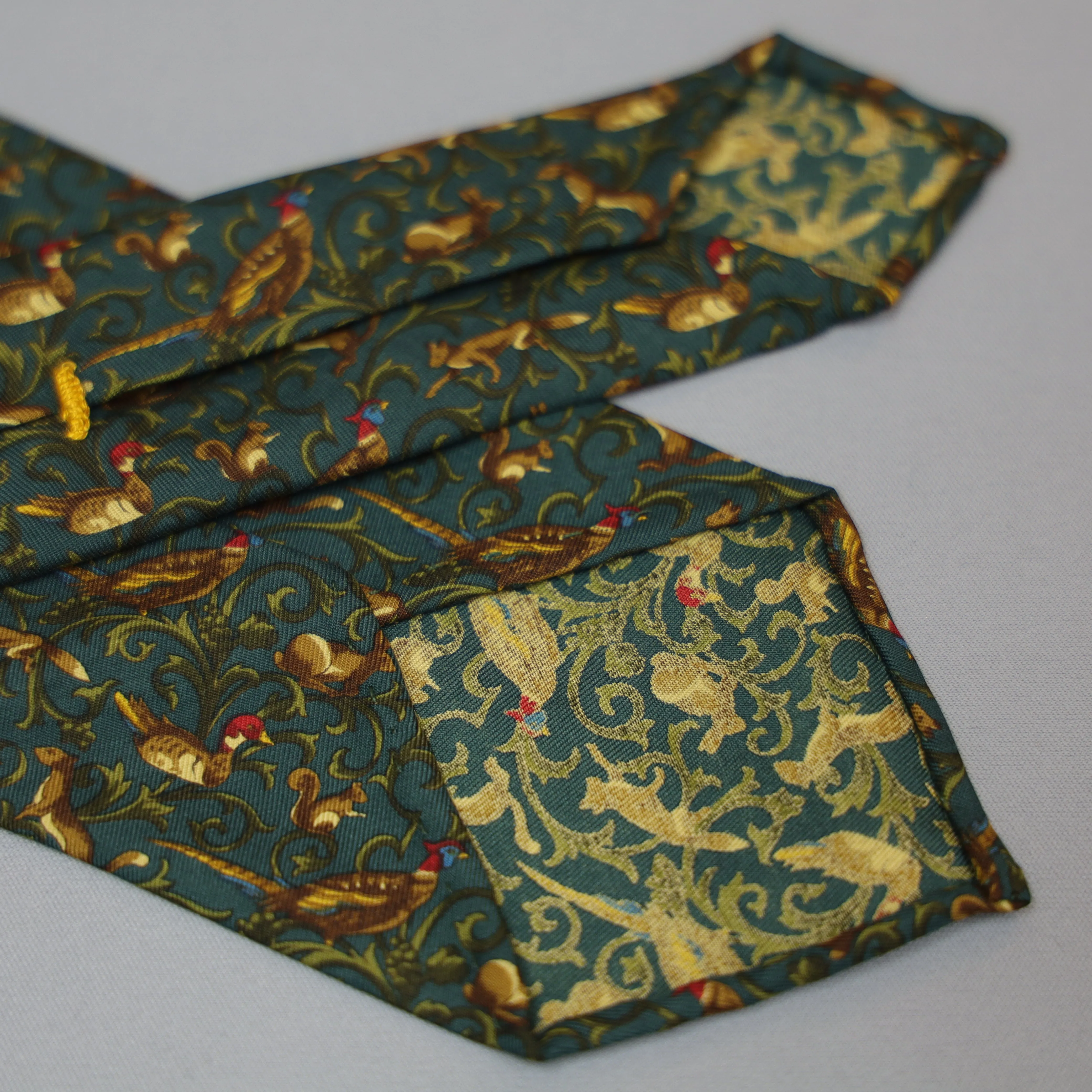 Handmade Vintage 7-Fold Tie