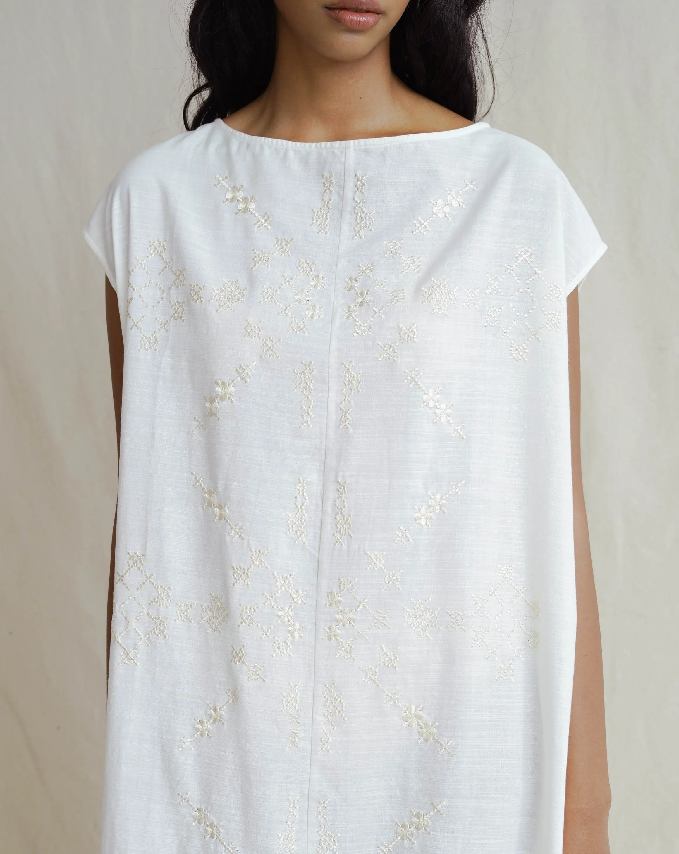 KAPAS - Embroidered Kaftan Dress