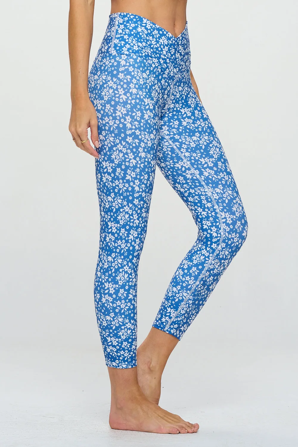 Kate - Ditsy Blue Sky - Cross Over - Capri Legging (High-Waist)