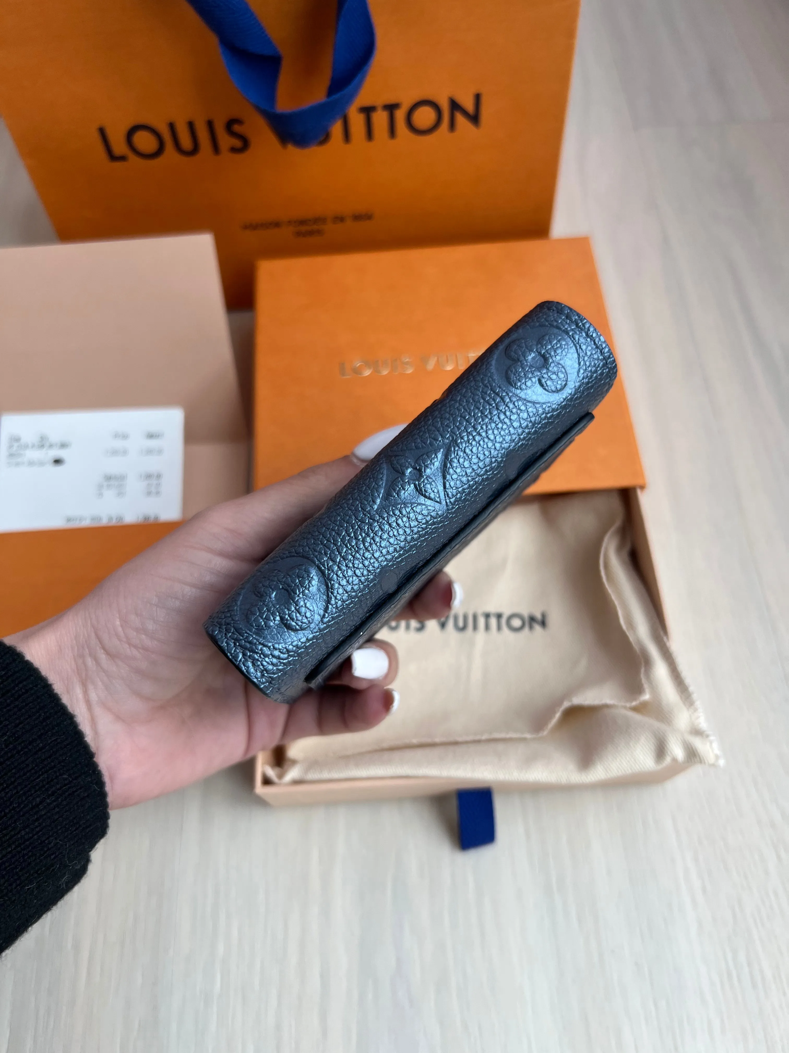 Louis Vuitton Clea Wallet