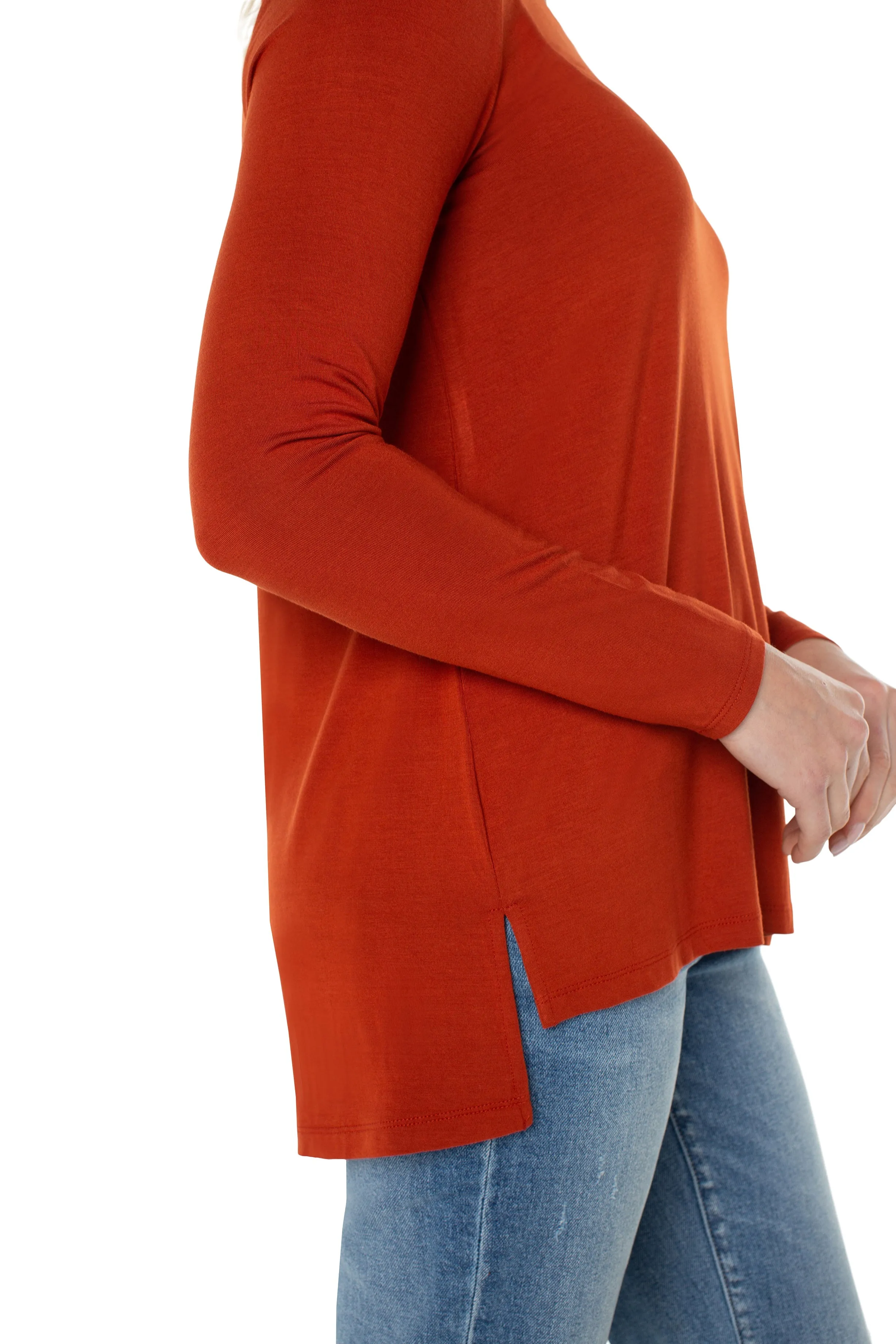 PETITE LONG SLEEVE SCOOP NECK TEE