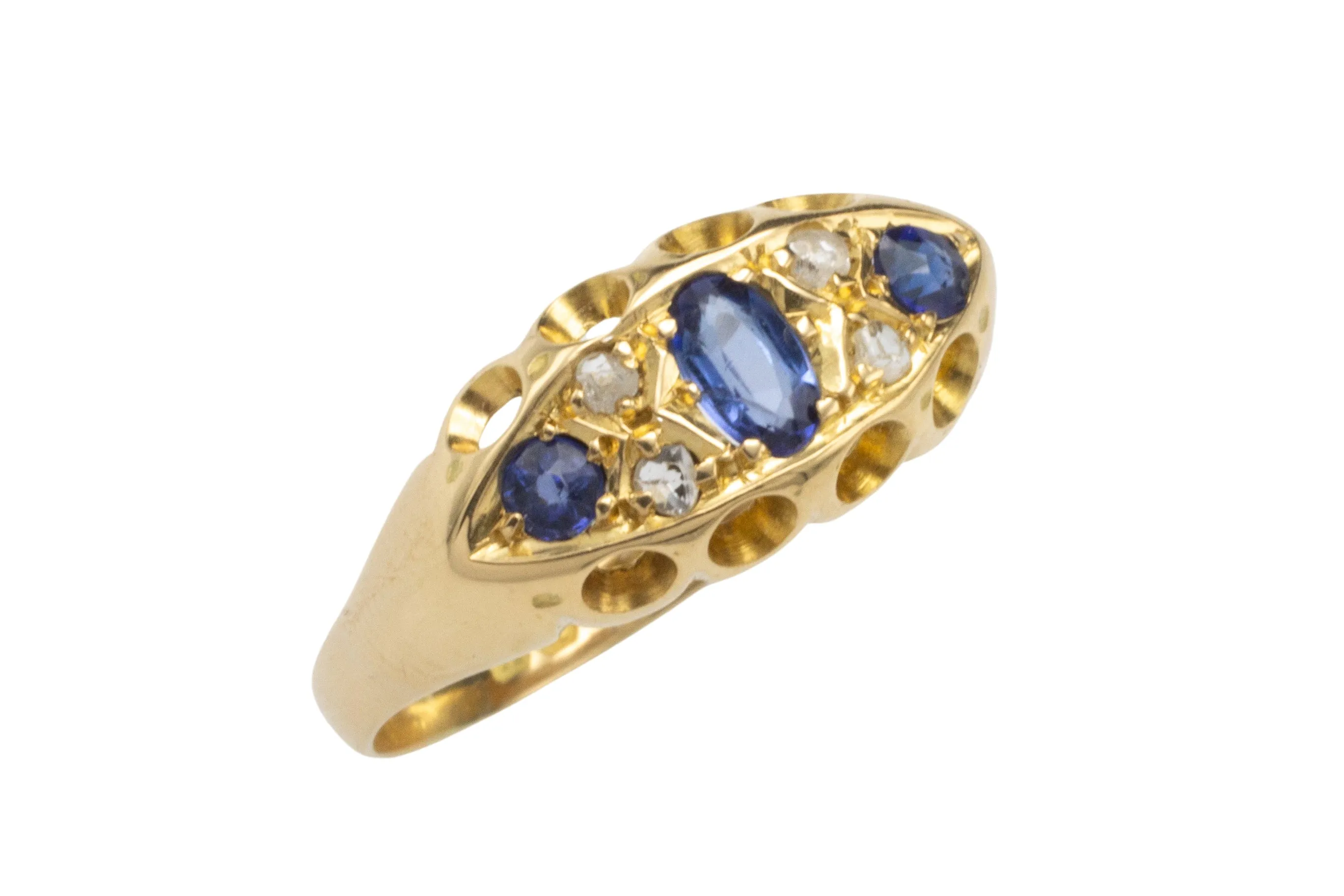 Sapphire and diamond ring from 1920