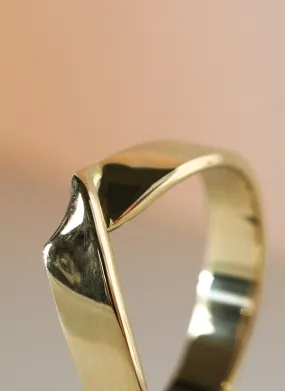 The gent archer ring 14k gold